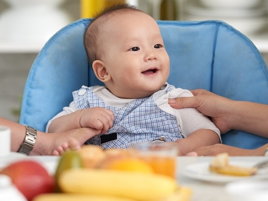 5 Rekomendasi MP-ASI Bergizi Usia 6–12 Bulan untuk Cegah Stunting