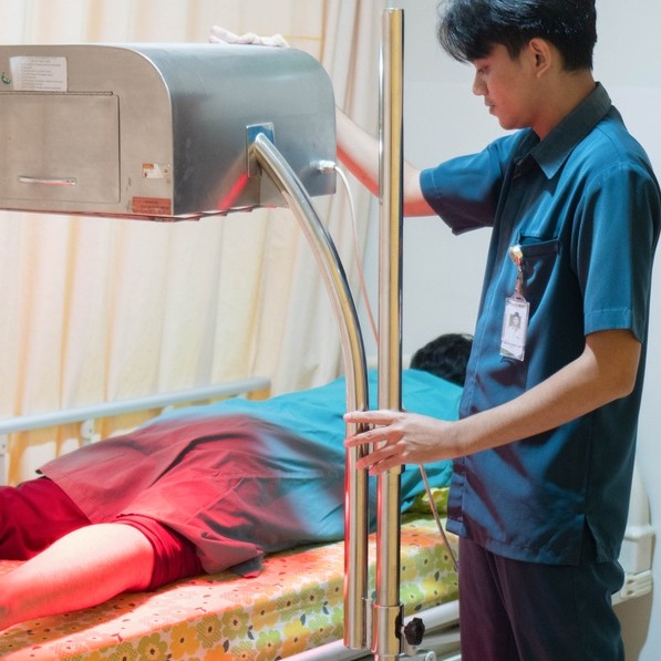 Layanan Rehabilitasi Medik RS Roemani Muhammadiyah Semarang